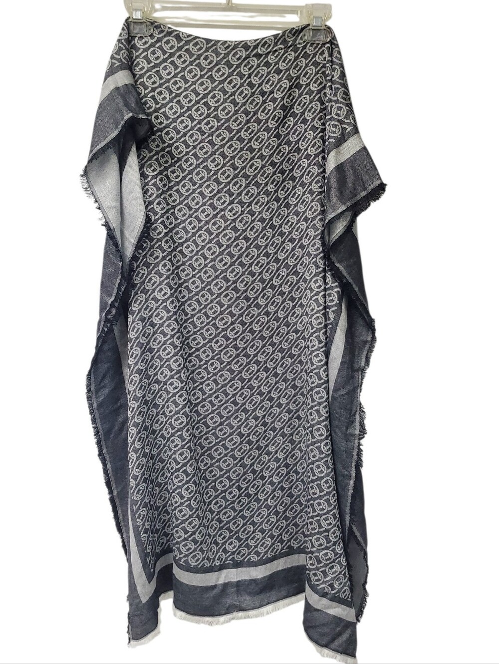CALVIN KLEIN Luxery Fashion Oversized Scarf Black And Gray Chain 29 X 75